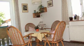 Appartement de vacances adapté aux familles avec terrasse, barbecue et jardin | Vue jardin - Image 5