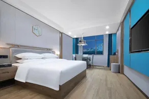 Country Inn & Suites by Radisson·Guangshui Riverside Park Yuming Branch - Image 2