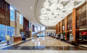 Gloria Grand Hotel Wuxi - Image 2