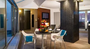Hotel Avance - Image 2