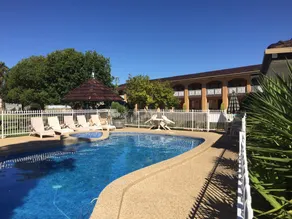 Lakeview Motel - Image 2