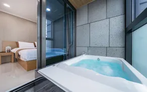 Yeosu Paradise Spa Pension - Image 5