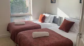 Great Ambience 3-Bedroom for Groups & Contractors - Image 4