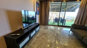 Özel havuz ve deniz manzaralı yeni villa - Image 2