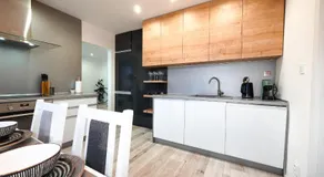 Modern Apartment Karpatská - Near City Center - Image 2