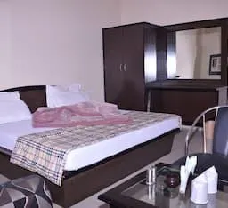 Hotel Lee Grand - Image 5