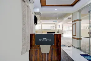 Townhouse Oak Bachupally Medical College Formerly SV Hotels - Image 2