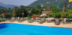 Baramheunjeok Glamping Caravan - Image 5