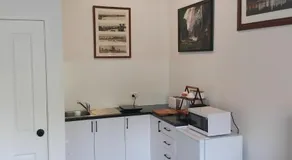 Kardinya Suites - Image 3