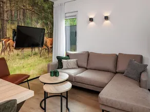 Modern Lodge With Combi-Microwave Within Green Surroundings - Image 2