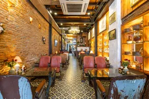 Twelve 8 Boutique House - Image 3