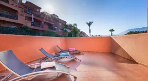 Apartment 'Duplex Estepona' mit Bergblick, WLAN und Klimaanlage - Image 3