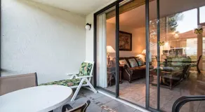 Luxury Shorewalk Water Front 2 Bedroom 2 Bathroom 3Mins IMG 5 Mins Beach - Image 3
