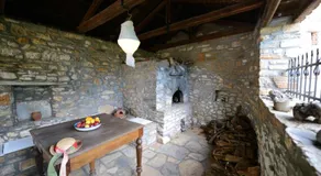 Aronia Stone House - Image 4