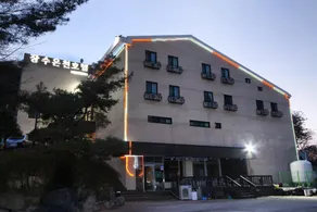 Jangsu Oncheon Hotel - Image 3
