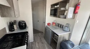 3 Bedroom Modern Caravan Sleeps up to 8 - Image 3