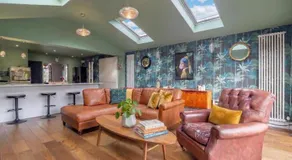 Stylish 3-bed House - Walk into Historic Centre - Image 4