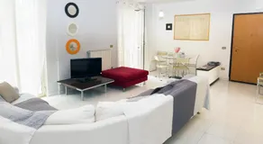 Merola Sisters Holiday Home - Image 2