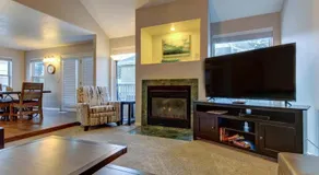 Modern Townhouse with Jetted Tub & Private Deck - Close to Four Ski Areas - Image 2
