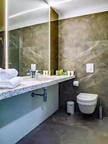 Union Plaza Hotel - Image 3