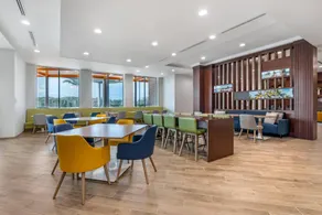 Comfort Inn & Suites Orlando Sanford Airport - Image 3