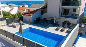 Apartments Villa Milas with pool - Image 4