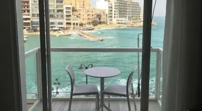 Seafront Designer Bliss in Central St Julian's - Image 3