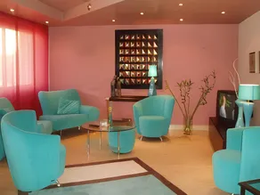 Louis Hotel - Image 3