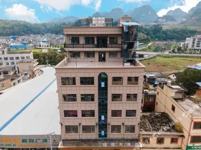 Cat Camp Hotel - Image 3