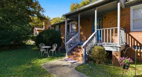 Next Stop! Comfort! 3 BR Near Amtrak Station! - Image 4