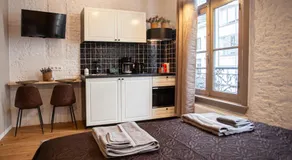 Luxury Suites Meir by Rikas Hotels - Image 2
