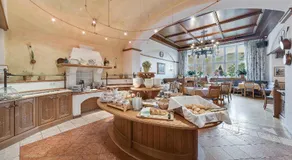 Gasthof Hotel Hauslwirt - Image 2