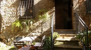 SCAPPO IN UMBRIA, nel vicolo - Image 4