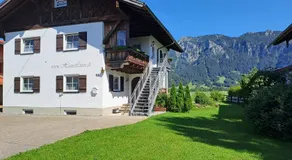 Lizzi Mountain Apartments - Image 2