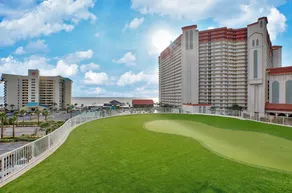 Laketown Wharf Resort by Panhandle Getaways - Image 5