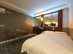 Friendly DH Naissance Hotel by Mindrum Group - Image 3