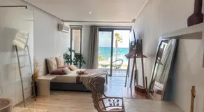 Akasha living by the sea - Image 3