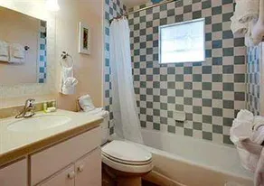 Tropic Isle At Anna Maria Island Inn - Image 5