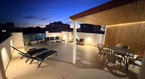LaZenia beach apartment 6 beds - Image 5
