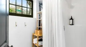 Montlake Studio in Spite House - Image 3