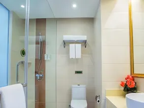 Vienna Hotel Tianjin Huaming - Image 5