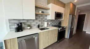 Downtown Bright & Vibrant 1 BR with huge patio - Image 4