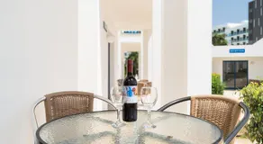 Kritamo Beach Hotel Apartments - Image 5