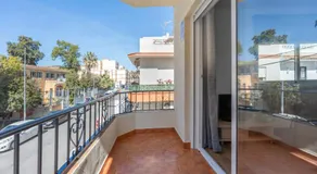Appartement avec internet haut débit et terrasse | Vue ville | Adapté au travail à distance - Image 3