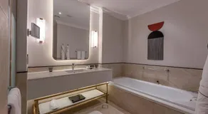 Serviced Apartment in Address hotel - Image 5