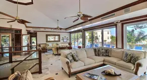611 Mariners Club - Image 4