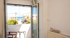 Sunflower apartment by the sea - Image 5