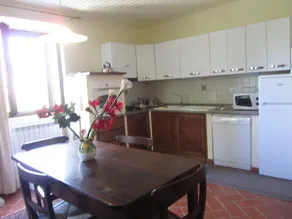 Holiday villa in the beautiful town of Montecchio - Image 2