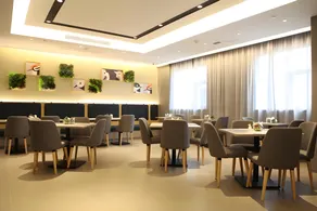 Home Inn Style Shanghai Changfeng Park Daduhui Road Metro Station - Image 3