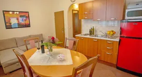 Apartamento con barbacoa y jardín | Vistas al jardín - Image 4